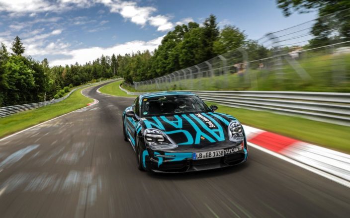 Porsche Taycan - самый быстрый из электромобилей