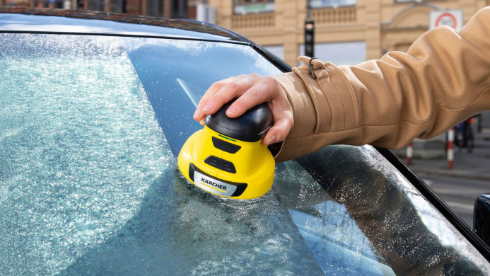 Скребок для стекол с электроприводом Karcher EDI4 — мечта автомобилиста зимой