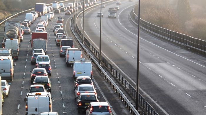 Великобритания запретит продажу новых автомобилей с ДВС уже через 15 лет