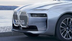 когда выйдет новая бмв 7 серии