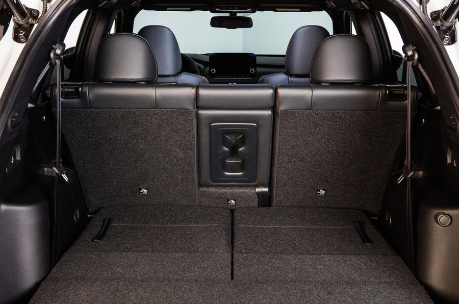 Салон Mitsubishi Outlander 2021