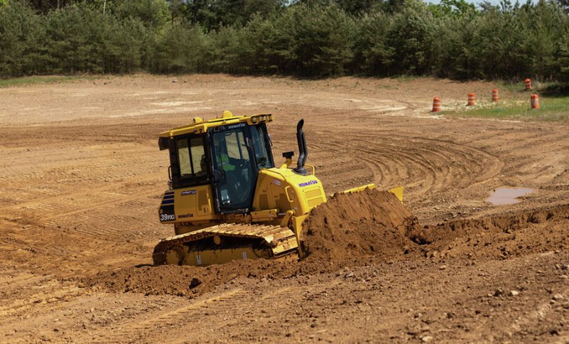Komatsu (Коматсу) — 100 лет японского качества