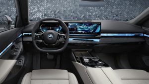 Новый BMW 5-й серии G60 салон