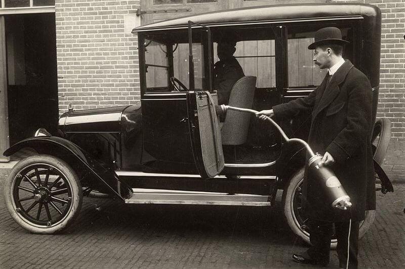 Детейлінг. Що таке детелінг, як він виник, та які послуги входять