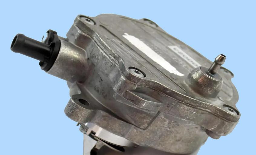 Вакуумный насос в автомобиле: его роль, износ и признаки неисправности