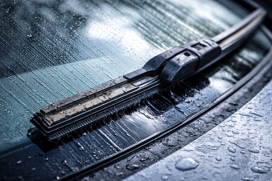Почему скрипят дворники автомобиля и как избавиться от неприятного звука