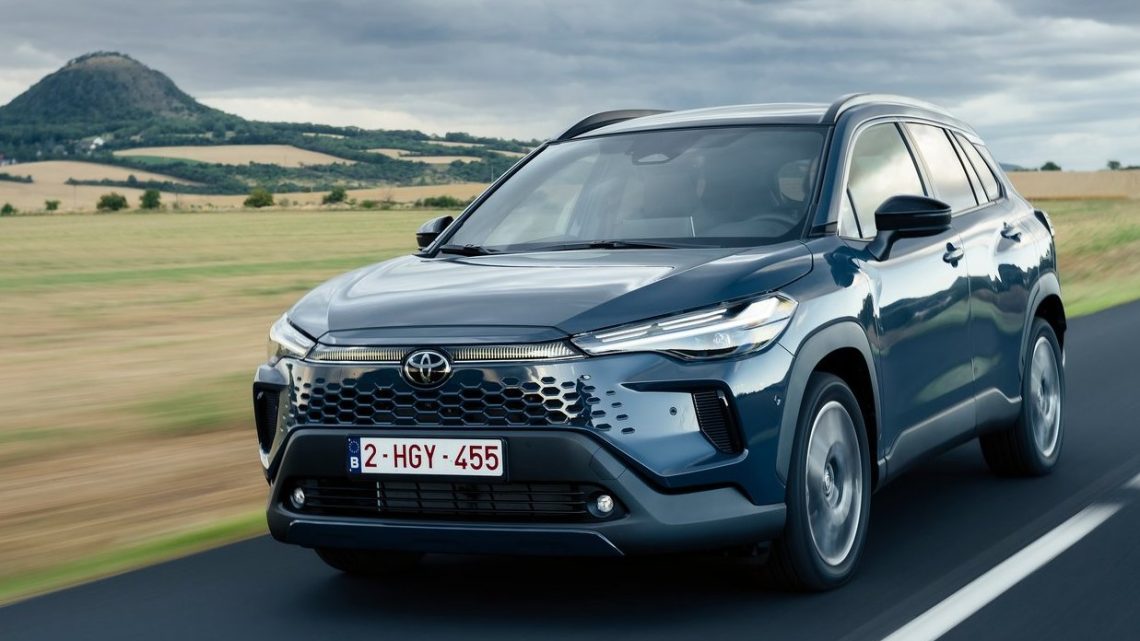 Toyota Corolla Cross (2026): гибридный кроссовер, который создан для реальной жизни